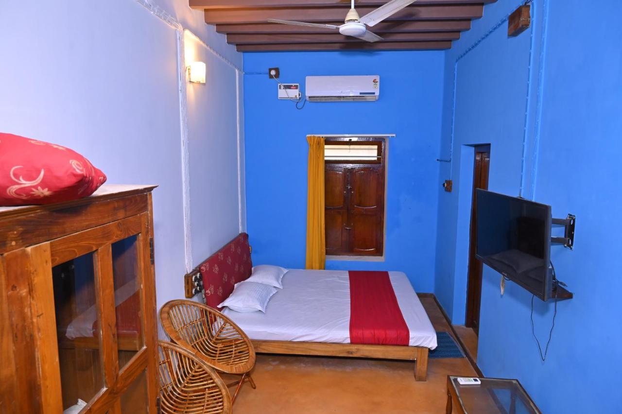 Les Boganveillea Heritage Guest House Auroville Exteriör bild