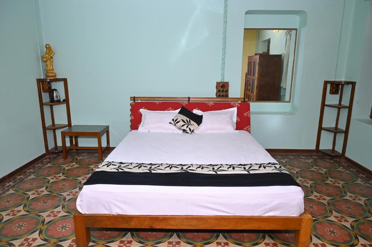 Les Boganveillea Heritage Guest House Auroville Exteriör bild