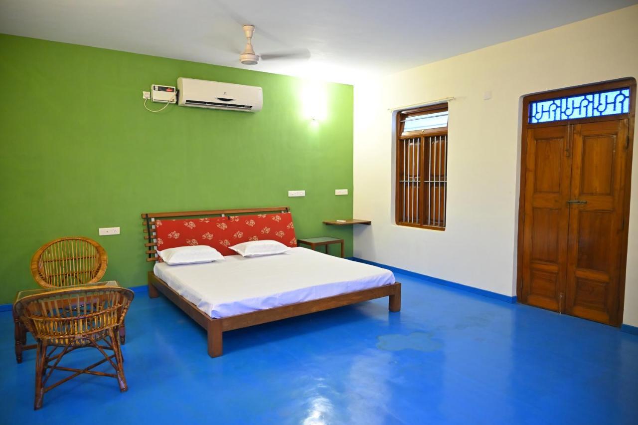 Les Boganveillea Heritage Guest House Auroville Exteriör bild