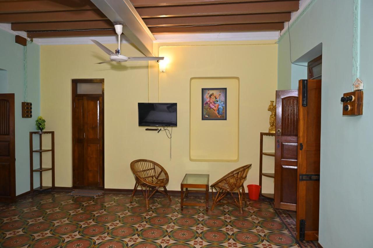 Les Boganveillea Heritage Guest House Auroville Exteriör bild