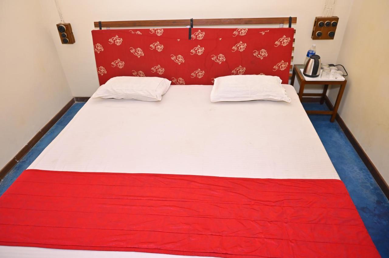 Les Boganveillea Heritage Guest House Auroville Exteriör bild