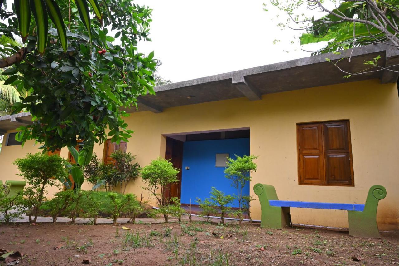 Les Boganveillea Heritage Guest House Auroville Exteriör bild